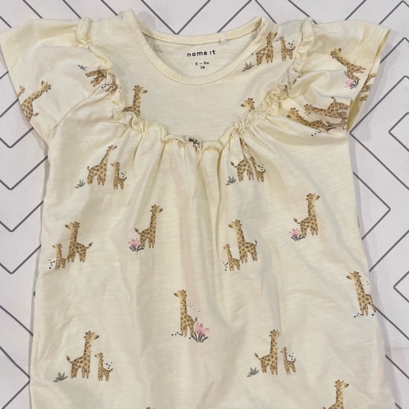 Name It Giraffe Onesie - Picture 2 of 9